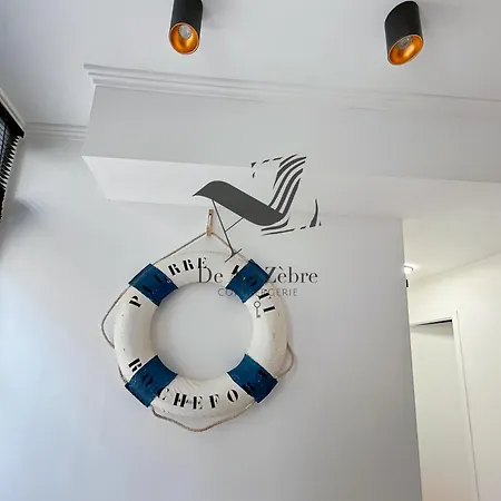 L'Escale D'Audry - Appartement Avec Cour Situe En Plein Coeur De Ville Rochefort  Exterior foto