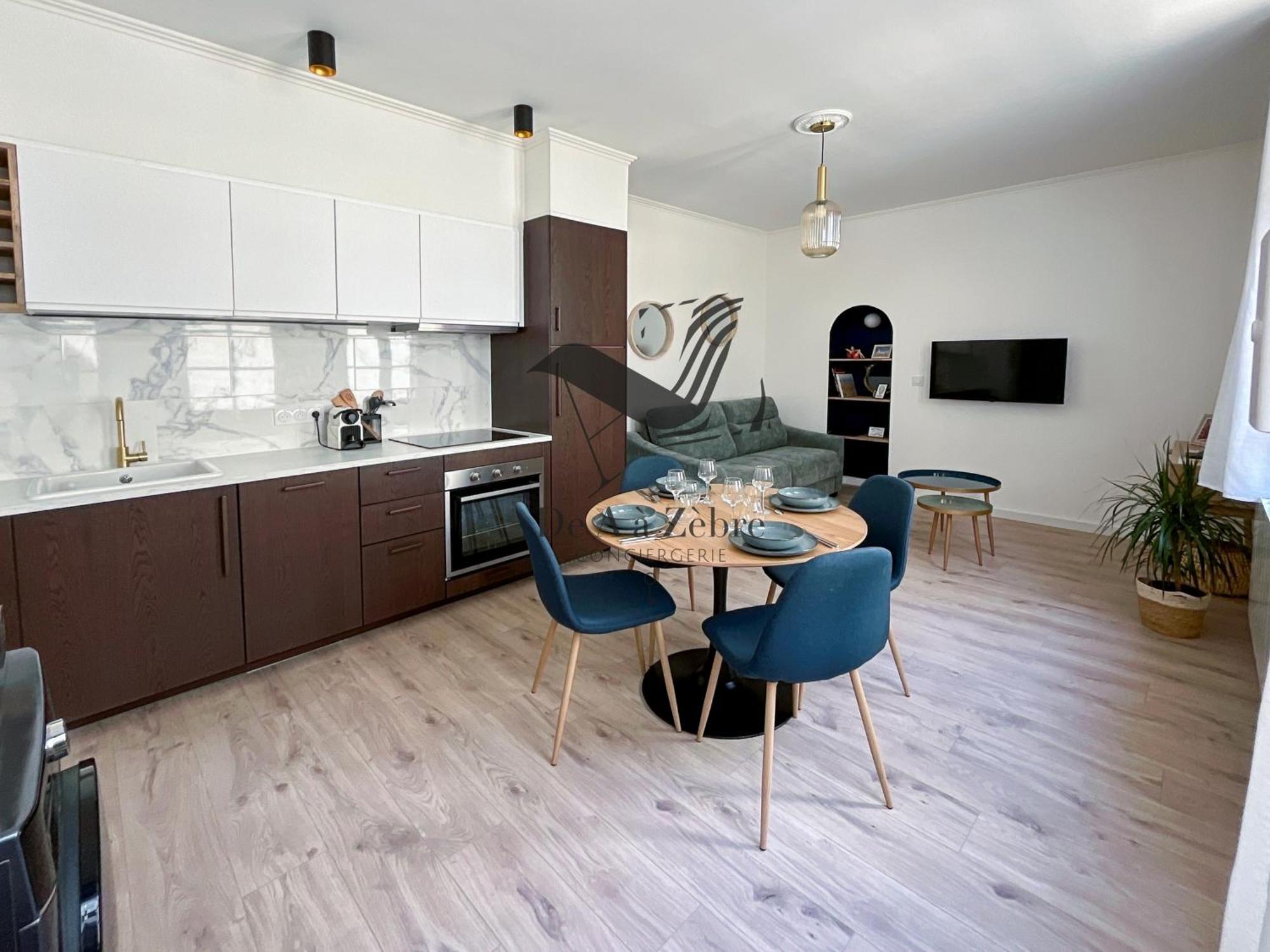 Appartement L'escale D'audry - Avec Cour Situe En Plein Coeur De Rochefort-sur-Mer